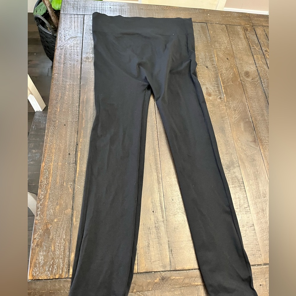 Super stretchy size 1X black leggings Suzy Shier+